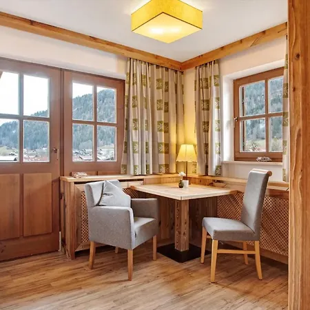 Gaestehaus Panorama - 5 Apartment Reit im Winkl